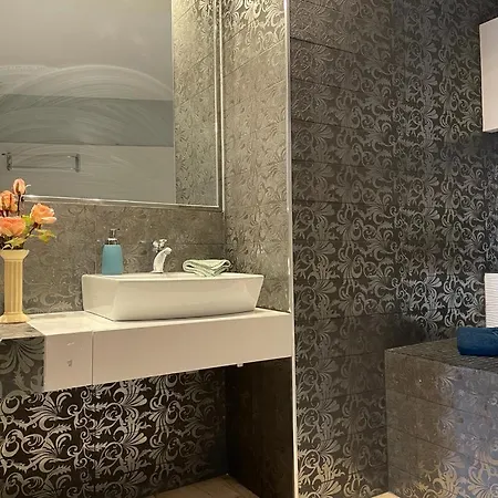 By La Rambla Rooms * Barcelona